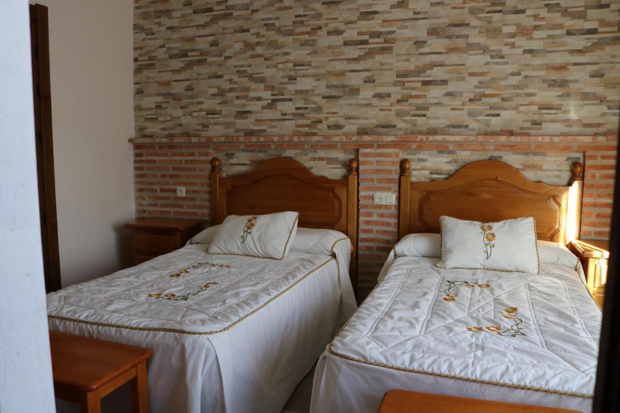 Casa Rural "La Cerecera" Los Navalucillos Екстериор снимка