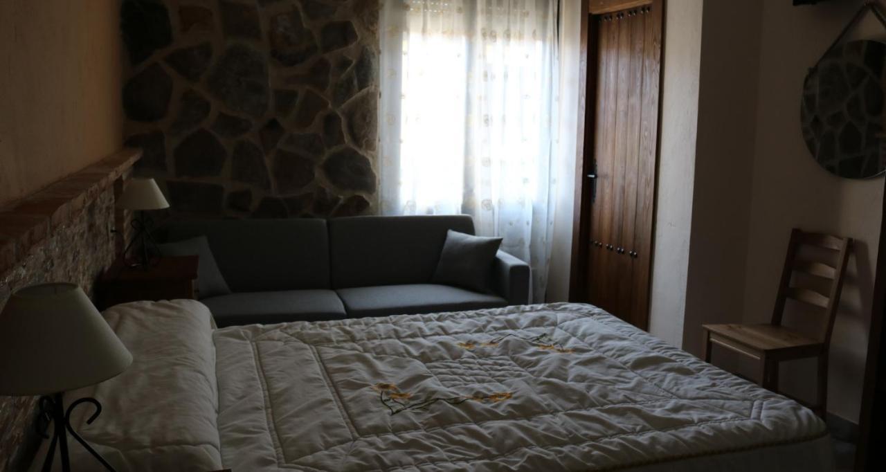 Casa Rural "La Cerecera" Los Navalucillos Екстериор снимка