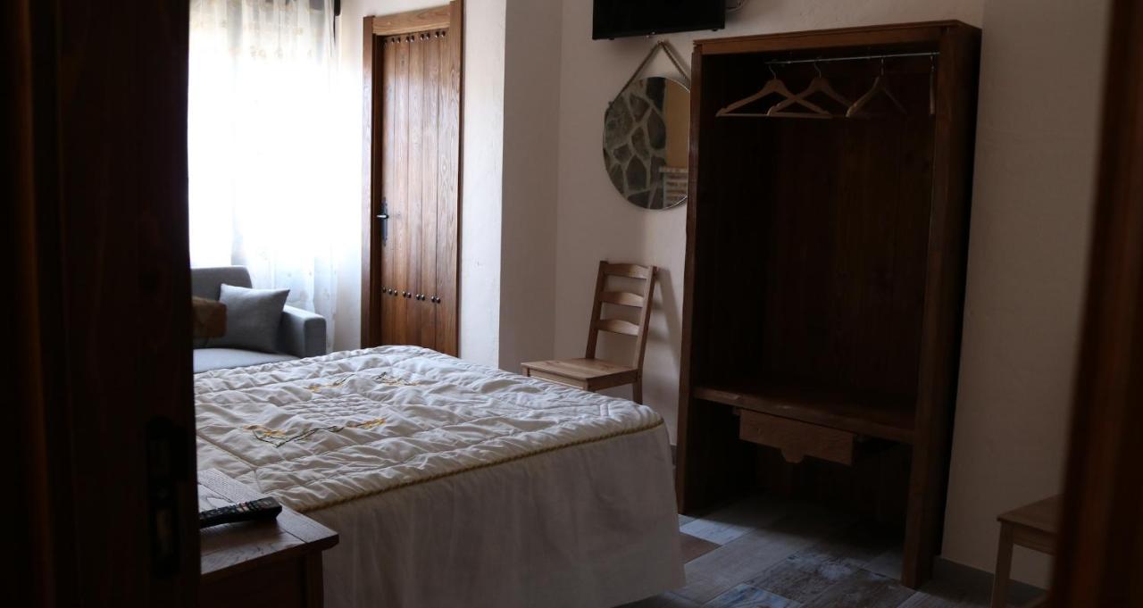 Casa Rural "La Cerecera" Los Navalucillos Екстериор снимка