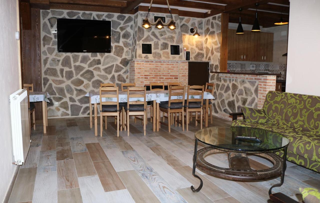 Casa Rural "La Cerecera" Los Navalucillos Екстериор снимка